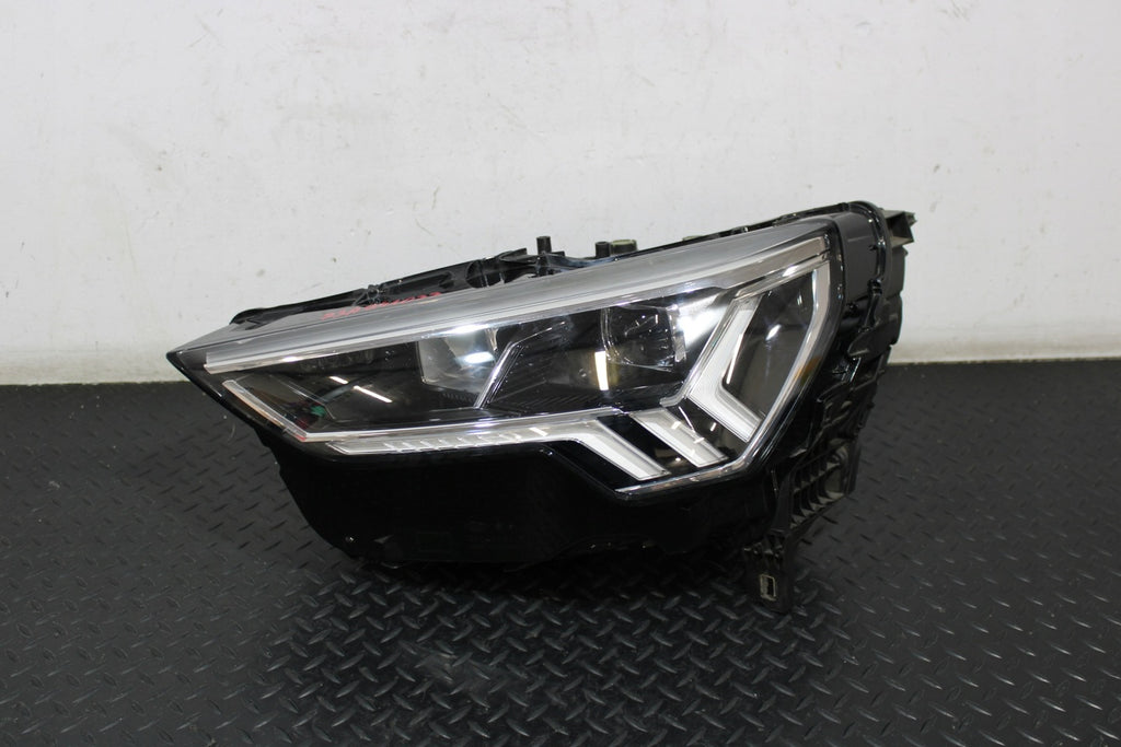 Frontscheinwerfer Audi Q3 83A941033 Links Scheinwerfer Headlight SCH6513312156bi
