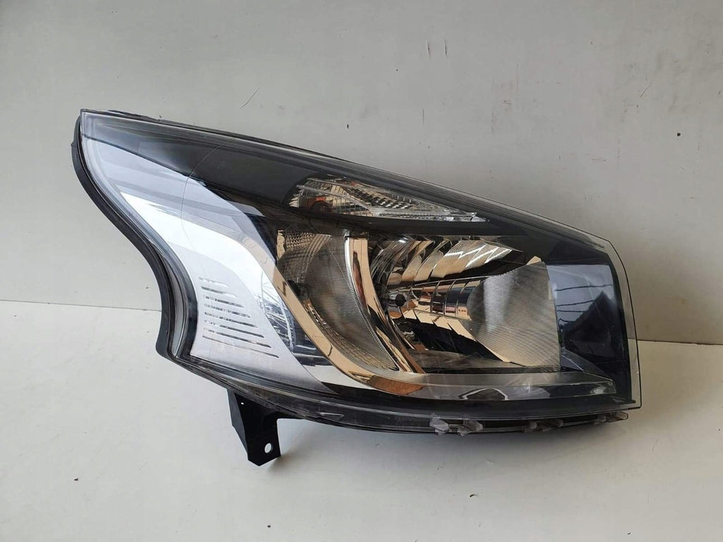 Frontscheinwerfer Renault Trafic III 260109424R Rechts Scheinwerfer Headlight