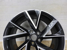 Laden Sie das Bild in den Galerie-Viewer, 1x Alufelge 19 Zoll 8.0&quot; 5x112 45ET Glanz Schwarz 57A601025R Skoda Karoq