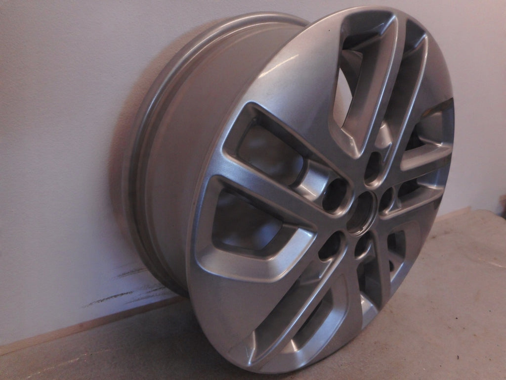 1x Alufelge 17 Zoll 6.0" 5x114.3 50ET MG93459465 Renault Trafic Rim Wheel