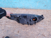 Load image into Gallery viewer, Frontscheinwerfer Ford B-Max AV1-13W030-AF Ein Stück (Rechts oder Links) SCH9498678889km