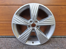 Load image into Gallery viewer, 1x Alufelge 19 Zoll 8.0" 5x112 45ET Glanz Silber 89A601025B Audi E-Tron FEL6394355384lz