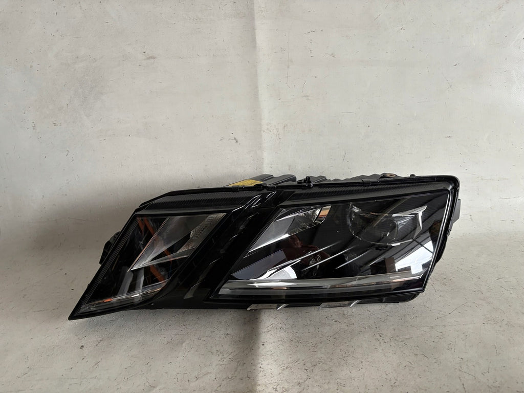 Frontscheinwerfer Skoda Octavia III 5E1941015D Links Scheinwerfer Headlight SCH7939953257sq