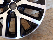 Laden Sie das Bild in den Galerie-Viewer, 1x Alufelge 17 Zoll 6.5&quot; 4x100 40ET 403000765 Renault Captur Rim Wheel