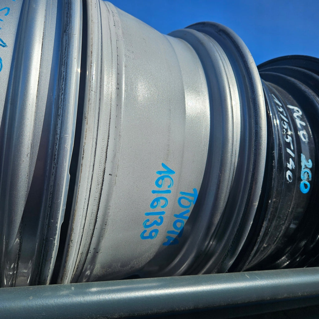 1x Alufelge 16 Zoll 6.5" 5x114.3 45ET Glanz Graphit 42611-YY500 Mg Auris Verso FEL9773242030ru