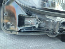 Laden Sie das Bild in den Galerie-Viewer, Frontscheinwerfer Mazda III DB5J-51040 Links Scheinwerfer Headlight