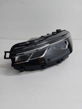Laden Sie das Bild in den Galerie-Viewer, Frontscheinwerfer VW Passat 3J1941005 LED Links Scheinwerfer Headlight SCH9551175525mw