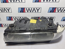 Laden Sie das Bild in den Galerie-Viewer, Frontscheinwerfer BMW E38 8386953 Xenon Links Scheinwerfer Headlight SCH6702501269am