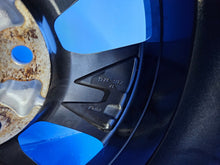 Laden Sie das Bild in den Galerie-Viewer, 1x Alufelge 17 Zoll 6.5&quot; 5x114.3 45ET Glanz Graphit 5SH3E Mg Pulsar Rim Wheel