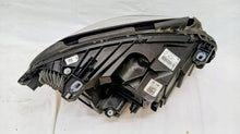 Laden Sie das Bild in den Galerie-Viewer, Frontscheinwerfer Mercedes-Benz W246 A2469062601 LED Links Headlight SCH3920387423bx