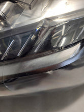 Load image into Gallery viewer, Frontscheinwerfer BMW X5 F15 7460613 Xenon Links Scheinwerfer Headlight SCH7987807499ir