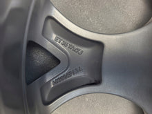 Laden Sie das Bild in den Galerie-Viewer, 1x Alufelge 17 Zoll 7.0" 5x114.3 35ET Glanz Silber 403006PA1A Nissan Juke FEL8974252515mp