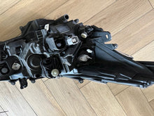 Load image into Gallery viewer, Frontscheinwerfer Toyota Corolla 81150-02S70 Full LED Rechts oder Links