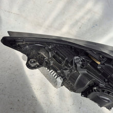 Laden Sie das Bild in den Galerie-Viewer, Frontscheinwerfer Audi A6 C8 4K0941036 LED Rechts Scheinwerfer Headlight