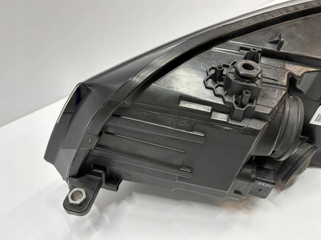 Frontscheinwerfer VW Caddy 2K1941016B Ein Stück (Rechts oder Links) Headlight SCH3321954022pi