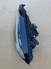 Load image into Gallery viewer, Frontscheinwerfer Volvo S60 V60 II 22025905 Links Scheinwerfer Headlight SCH8262805930ll