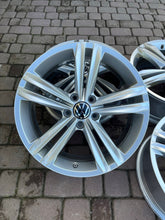 Laden Sie das Bild in den Galerie-Viewer, 4x Alufelge 18 Zoll 7.0" 5x112 43ET Glanz Silber VW Tiguan Rim Wheel FEL1973364472lx