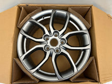 Laden Sie das Bild in den Galerie-Viewer, 1x Alufelge 17 Zoll 6.5&quot; 5x114.3 403004671R Renault Clio Iv Rim Wheel