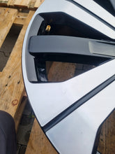Load image into Gallery viewer, 1x Alufelge 19 Zoll 8.5" 5x108 56ET Glanz Silber 32143628 Volvo Xc40 Rim Wheel FEL9852928741by