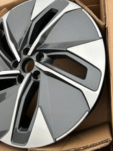 Load image into Gallery viewer, 1x Alufelge 19 Zoll 8.0" 5x112 45ET Glanz Schwarz 11A601025M VW Id.4 Rim Wheel FEL5042880161rl