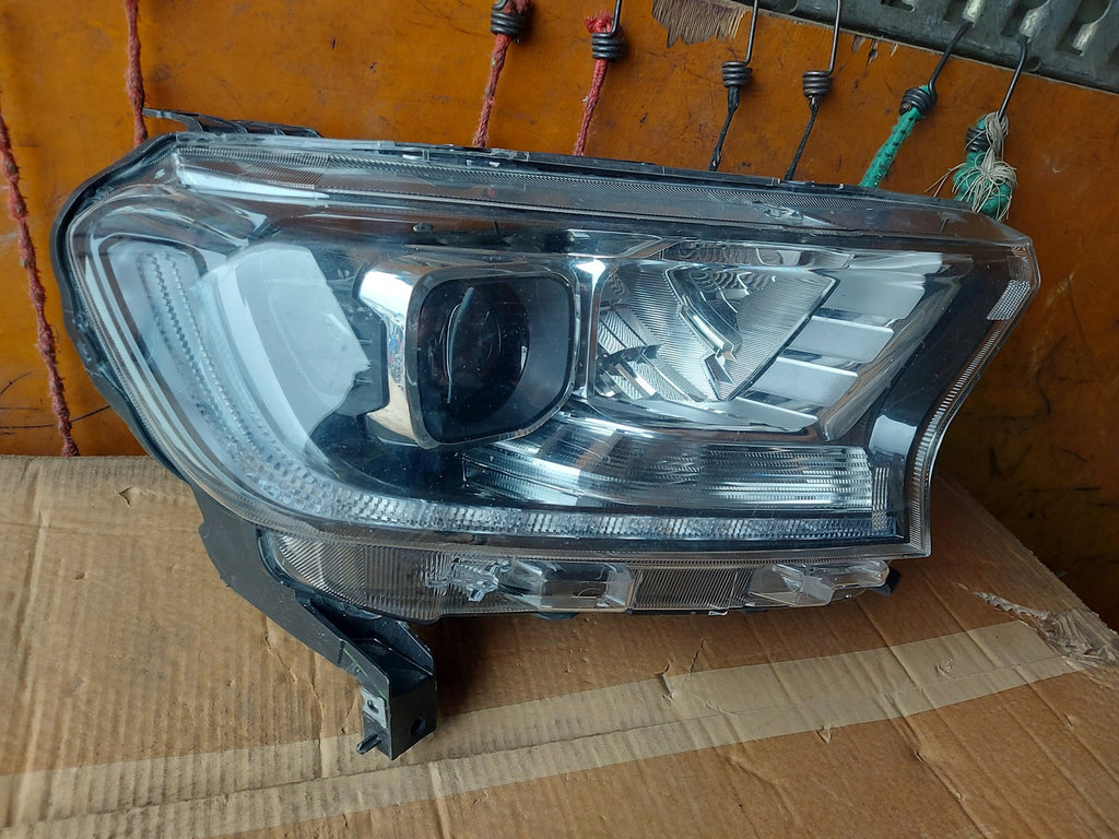 Frontscheinwerfer Ford Ranger JB3B-13E014 MDE1335482R Rechts Headlight