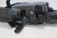 Laden Sie das Bild in den Galerie-Viewer, Frontscheinwerfer Toyota Aygo BNE2434 Links Scheinwerfer Headlight SCH7100458986jd