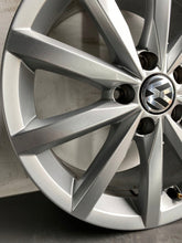 Laden Sie das Bild in den Galerie-Viewer, 1x Alufelge 17 Zoll 7.0" 5x112 5K7601025B VW Golf Vi Rim Wheel FEL2211327240bo