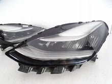 Laden Sie das Bild in den Galerie-Viewer, Frontscheinwerfer Tesla 3 1077375-00-1 Links Scheinwerfer Headlight