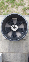 Laden Sie das Bild in den Galerie-Viewer, 1x Alufelge 20 Zoll 9.0" 5x112 42ET 89A601025AS Audi E-Tron Etron Rim Wheel FEL7544773001ir