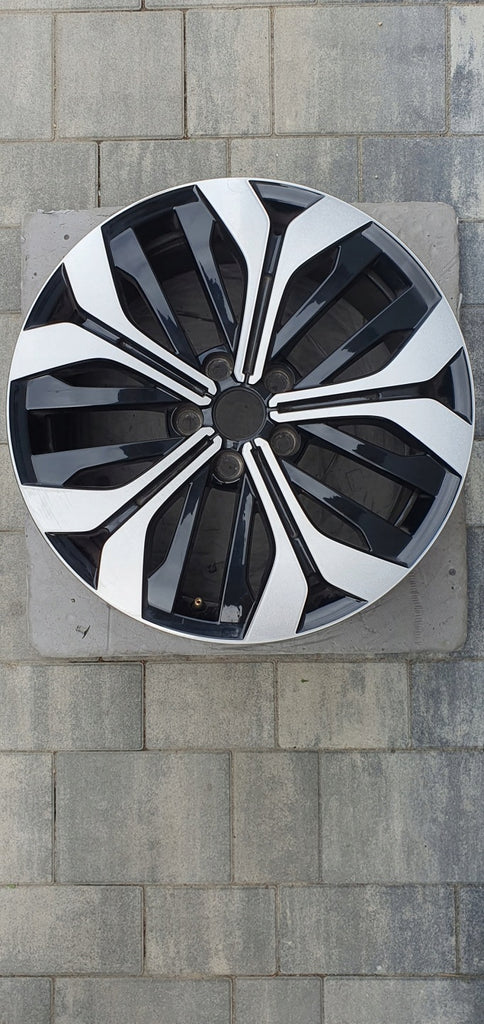 1x Alufelge 18 Zoll 7.5" 5x114.3 45ET Glanz Schwarz 403007567R Renault Arkana FEL6890084398es