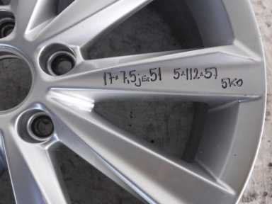 1x Alufelge 17 Zoll 7.5" 5x112 51ET Glanz Silber VW Golf V Rim Wheel FEL7742349950zz