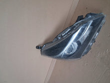 Laden Sie das Bild in den Galerie-Viewer, Frontscheinwerfer Toyota Yaris FALSE Scheinwerfer Headlight SCH8703174272yr