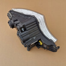 Laden Sie das Bild in den Galerie-Viewer, Frontscheinwerfer Mercedes-Benz A9618205239 K15052026 Links Headlight SCH9743009133vr