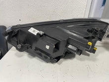 Load image into Gallery viewer, Frontscheinwerfer VW Taigo 2G7941006A 2G7941005A Full LED Ein Satz Headlight SCH9449332435oc