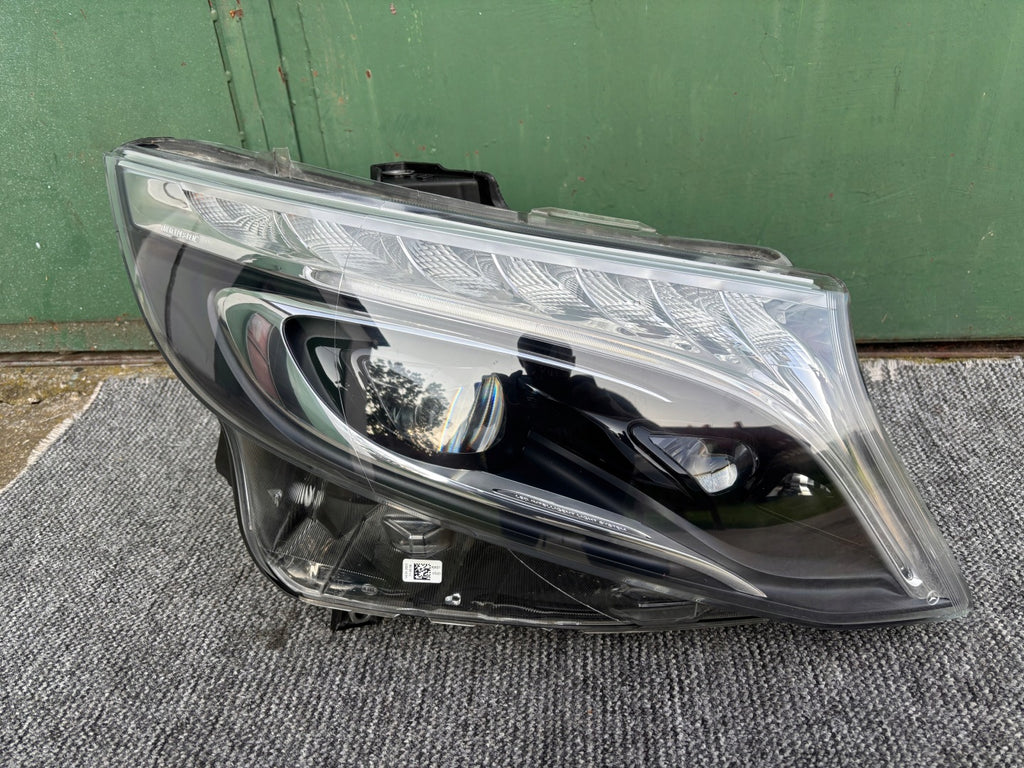 Frontscheinwerfer Mercedes-Benz Vito W447 A4479061501 LED Rechts Headlight SCH9330810321zu