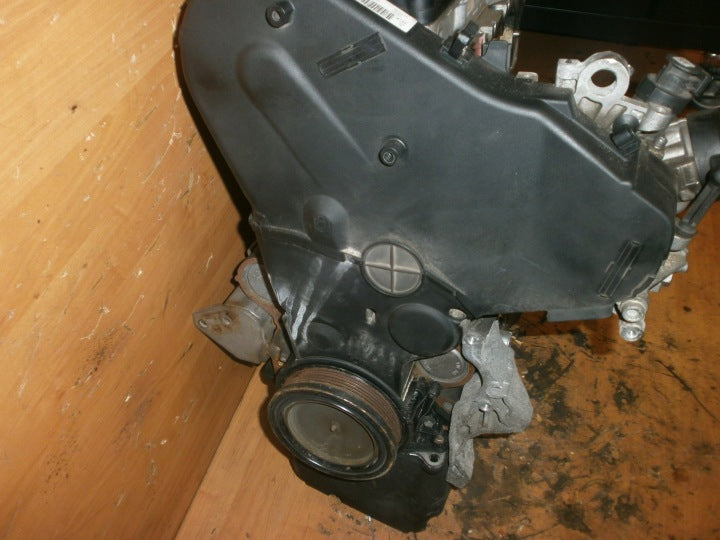Motor Audi Seat Skoda VW I CRB 2.0 TDI 150PS 215TKm 2013 Diesel Unkomplett MOT8321808000vt