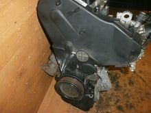 Laden Sie das Bild in den Galerie-Viewer, Motor Audi Seat Skoda VW I CRB 2.0 TDI 150PS 215TKm 2013 Diesel Unkomplett MOT8321808000vt