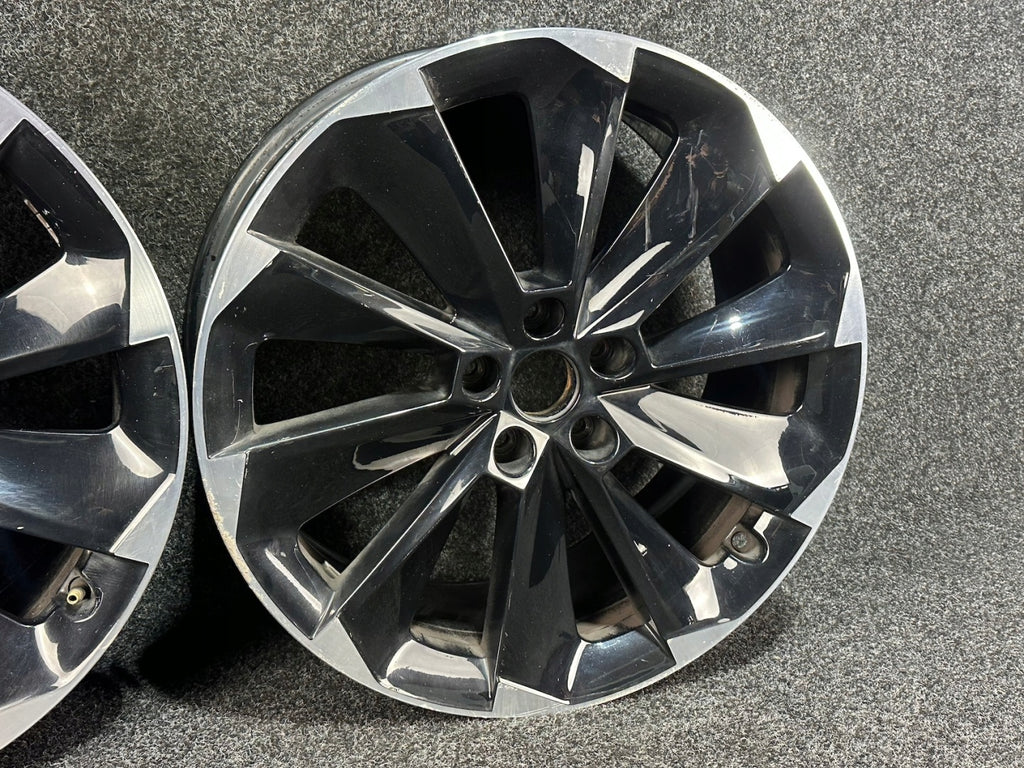1x Alufelge 19 Zoll 8.0" 5x112 44ET Glanz Schwarz 3V0601025S Skoda Superb Iii FEL3802588754xi