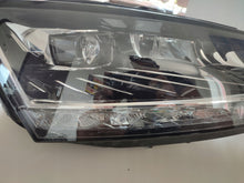 Load image into Gallery viewer, Frontscheinwerfer Skoda Fabia 6V1941016 LED Rechts Scheinwerfer Headlight SCH1655059674ck