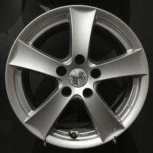 Laden Sie das Bild in den Galerie-Viewer, 4x Alufelge 16 Zoll 7.0" 5x112 35ET Glanz Silber KBA50289- Audi A4 B8 I FEL8561560471bh