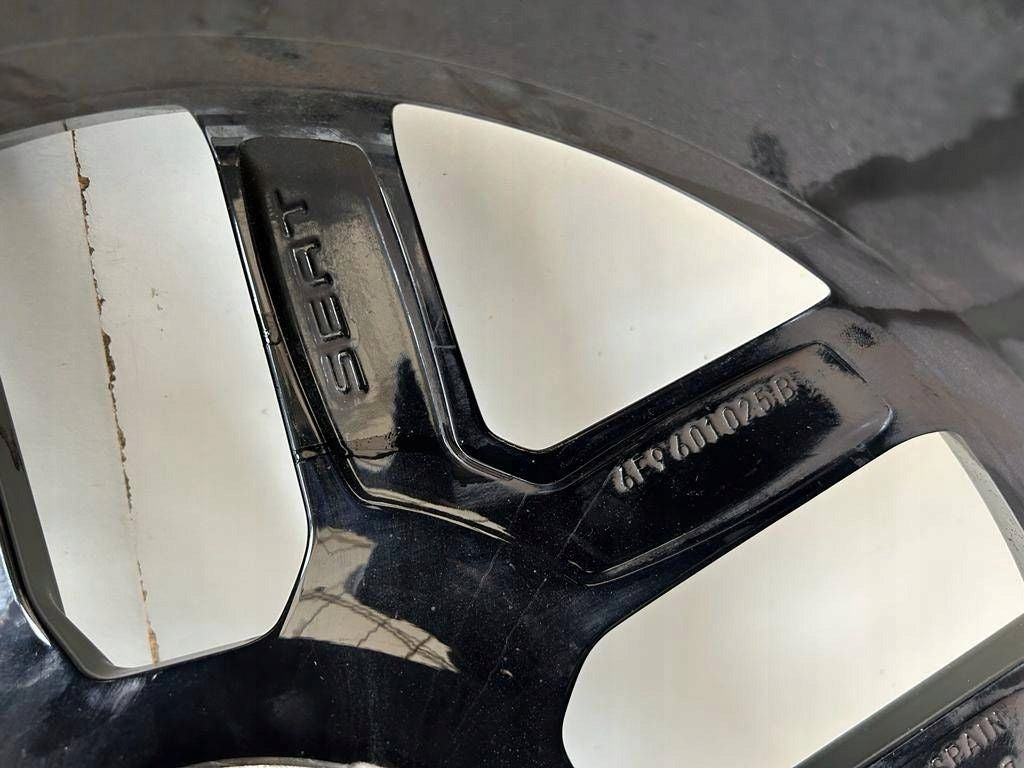 1x Alufelge 18 Zoll 6F9601025B Seat Arona Rim Wheel FEL3356958135ei