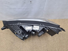 Laden Sie das Bild in den Galerie-Viewer, Frontscheinwerfer Dacia Sandero III Logan Jogger 260101940R Full LED Rechts