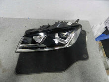 Load image into Gallery viewer, Frontscheinwerfer VW Touareg 7P1941033A Xenon Links Scheinwerfer Headlight