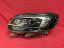 Load image into Gallery viewer, Frontscheinwerfer Opel Zafira Vivaro 9832837680-00 00218275-01 Xenon Links