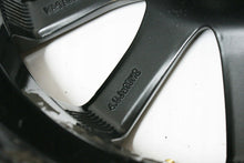 Laden Sie das Bild in den Galerie-Viewer, 1x Alufelge 15 Zoll 4.5&quot; 4x100 35ET Toyota Aygo X Rim Wheel