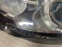 Laden Sie das Bild in den Galerie-Viewer, Frontscheinwerfer Skoda Rapid 5JB941015 Xenon Links Scheinwerfer Headlight SCH7871368098ac