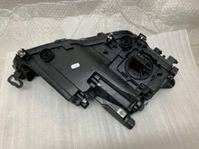 Load image into Gallery viewer, Frontscheinwerfer Seat Tarraco 5FJ941007F LED Links Scheinwerfer Headlight