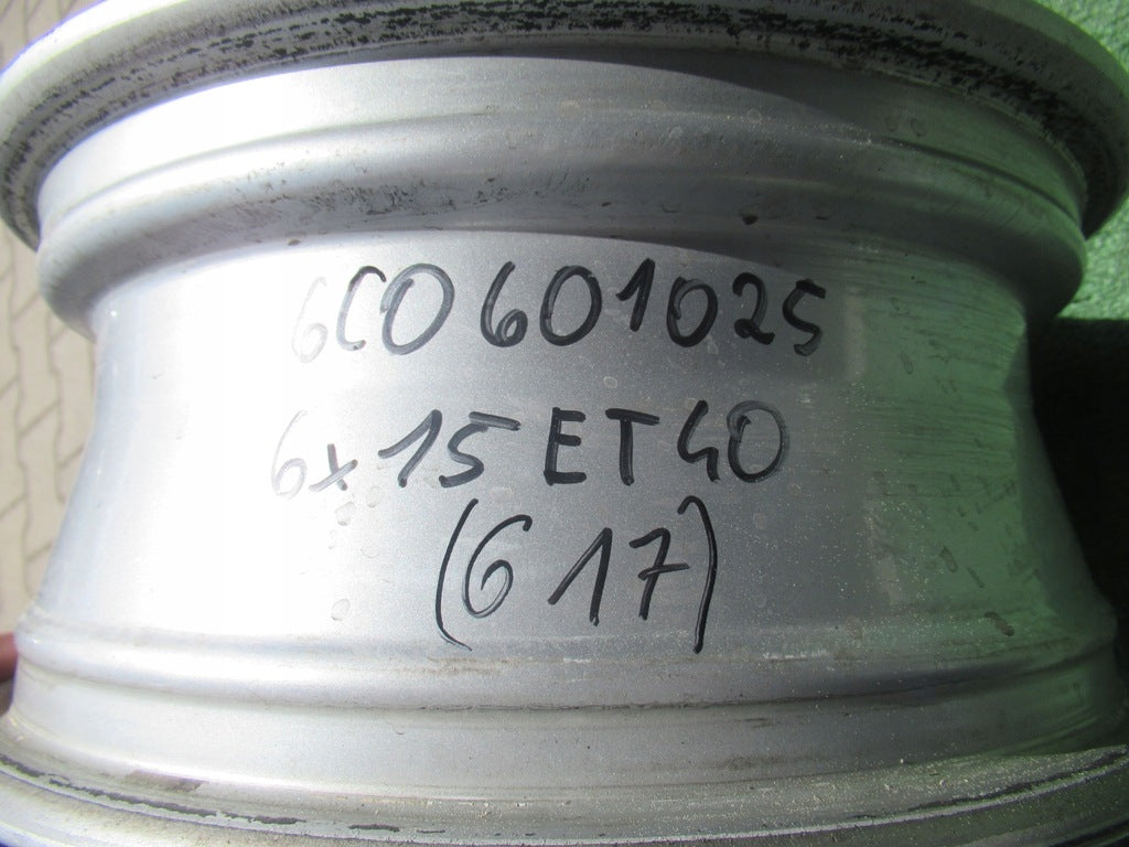 1x Alufelge 15 Zoll 6.0" 5x100 40ET Glanz Silber 6C0601025 VW Polo 6r Rim Wheel FEL4531059659fh