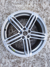 Laden Sie das Bild in den Galerie-Viewer, 1x Alufelge 20 Zoll 8.5&quot; 5x112 33ET Glanz Silber 8R0601025G Audi Rim Wheel