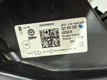 Laden Sie das Bild in den Galerie-Viewer, Frontscheinwerfer VW Passat 3J1941006 Rechts Scheinwerfer Headlight SCH1970202327nv